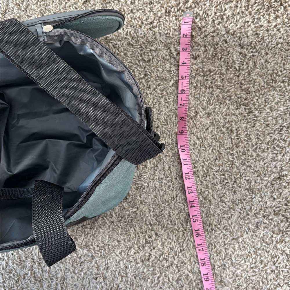 DSW Green and Grey Insulated Duffle Cooler - Picture 10 of 12